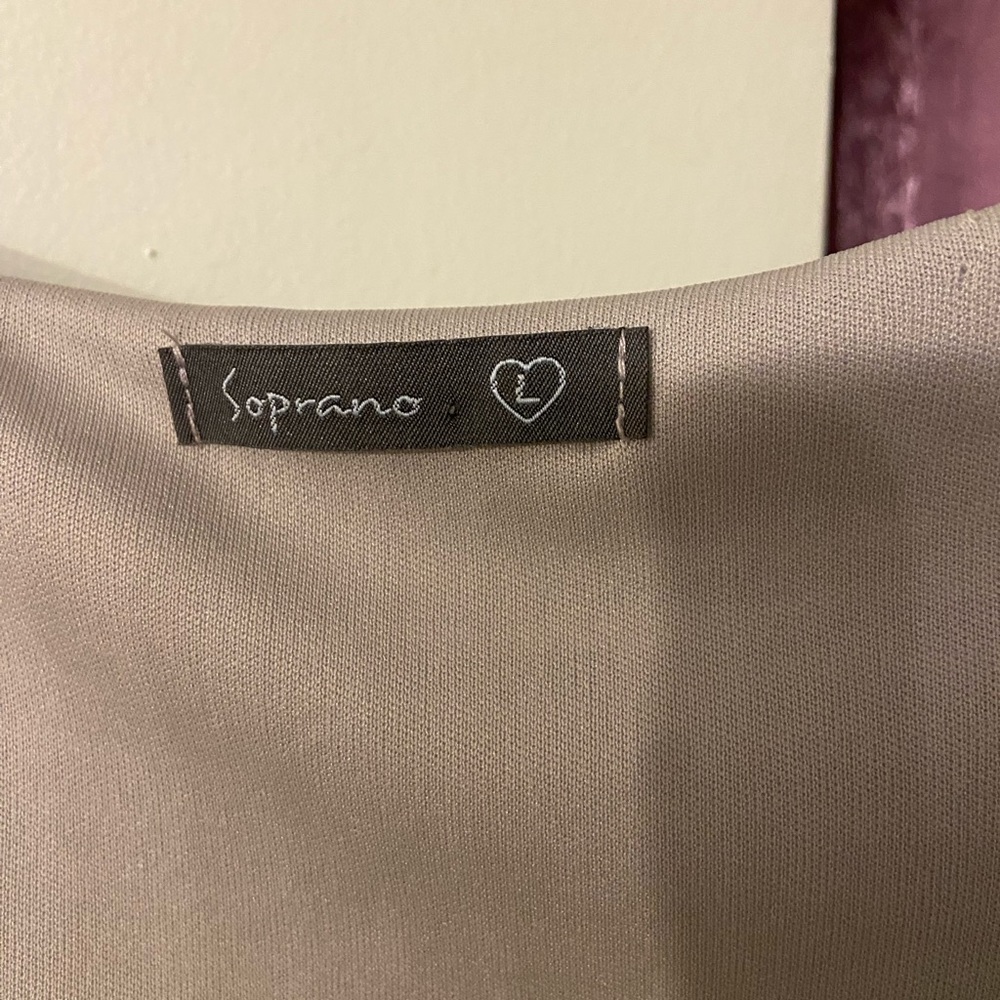 Dress - Picture 2 of 3